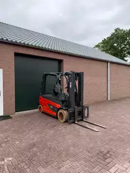 4-wiel elektrische heftrucks 2015  Linde E30L-01 (9)