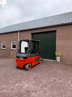 4-wiel elektrische heftrucks 2015  Linde E30L-01 (5)