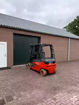 4-wiel elektrische heftrucks 2015  Linde E30L-01 (4)