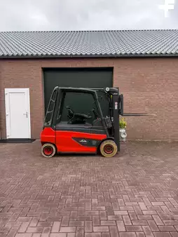 4-wiel elektrische heftrucks 2015  Linde E30L-01 (3)