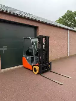 3-wiel elektrische heftrucks 2018  Toyota 8FBE15T (5)