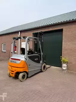 Elektryczne 4-kołowe 2019  Still RX 60-30L (6)