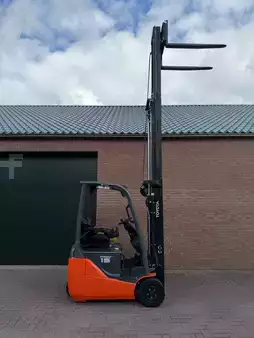 Sähkö - 3 pyör 2019  Toyota 8FBE15T (1)