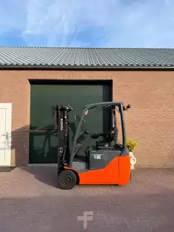 Carrelli elettrici 3 ruote 2019  Toyota 8 FBE16T (12)