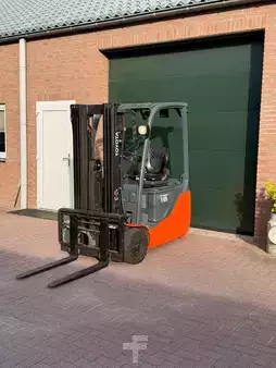 Carrelli elettrici 3 ruote 2019  Toyota 8 FBE16T (4)