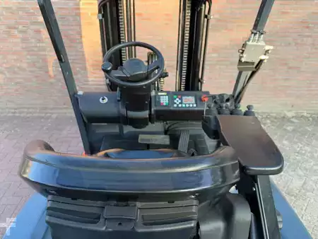 4-wiel elektrische heftrucks 2017  Toyota 8FBMT25 (10)