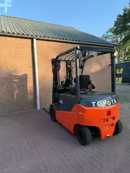 4-wiel elektrische heftrucks 2017  Toyota 8FBMT25 (4)