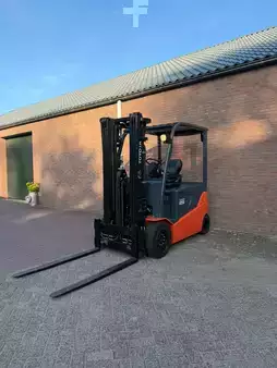 4-wiel elektrische heftrucks 2017  Toyota 8FBMT25 (7)