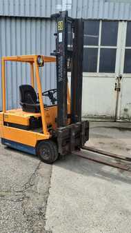 Elektryczne 3-kołowe 1989  Toyota 2FB13 (1)