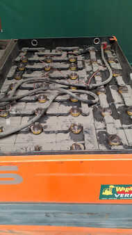 Elektryczne 4-kołowe 1996  Toyota FBMF25 (5)