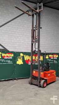 Elektryczne 3-kołowe - Linde E16 (2)