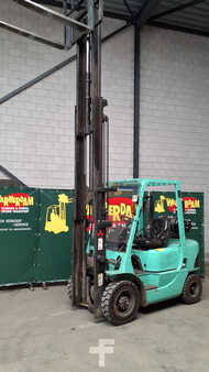 LPG VZV 2002  Mitsubishi FG25K (1)