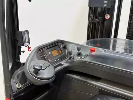 Reachtrucks 2020  Linde R16 2020 triplex Freelift sideshift camera (8)