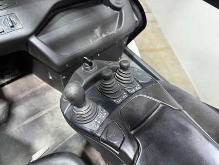 Dieseltrukki 2018  Linde H80D 900 2018 vorkversteller sideshift Deutz Diesel cabine (12)