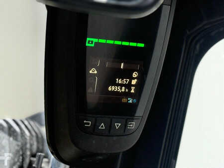 Dieseltrukki 2018  Linde E25 Vorkversteller Triplex 6,5M Sideshift Freelift lage urenstand (12)