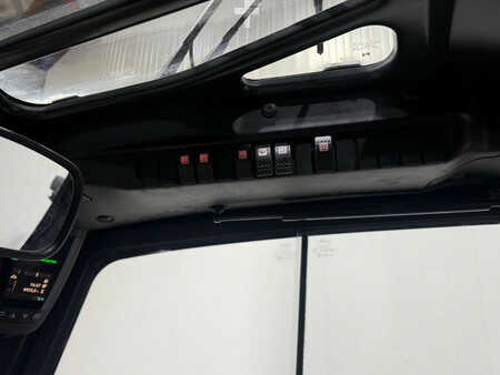 Dieseltrukki 2018  Linde E25 Vorkversteller Triplex 6,5M Sideshift Freelift lage urenstand (13)