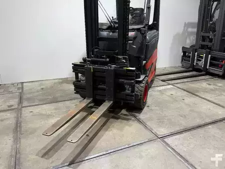 Elektro 4 Rad 2022  Linde E45 Vorkenversteller BJ2022 hoge cabine nette truck! (23)