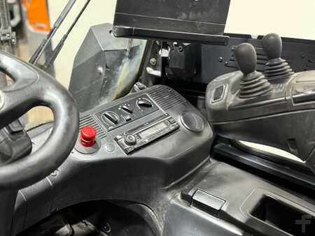 Elektromos 4 kerekű 2017  Linde E40-600 [[accu 77%]] Cabine Vorkversteller Sideshift Airco overdruk (11)