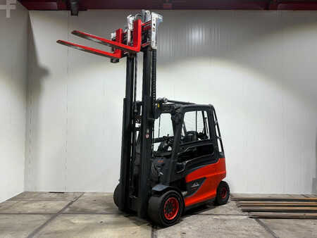 Dízel targoncák 2013  Linde E40-600 [[Accu 2022]]Super nette staat! Vorkversteller (16)