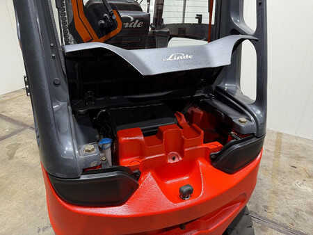 Dízel targoncák 2013  Linde E40-600 [[Accu 2022]]Super nette staat! Vorkversteller (18)