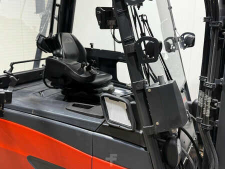 Elektromos 4 kerekű 2019  Linde E40-600 3500UUR [ACCU 2023]Triplex Vorkversteller cabine Sideshift Freelift (14)