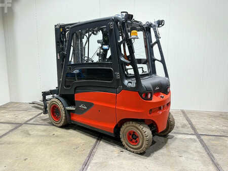 Elektromos 4 kerekű 2019  Linde E40-600 3500UUR [ACCU 2023]Triplex Vorkversteller cabine Sideshift Freelift (2)