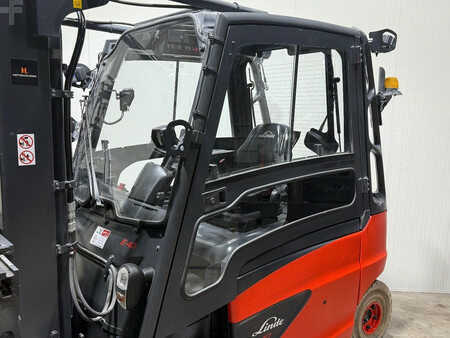 Elektromos 4 kerekű 2019  Linde E40-600 3500UUR [ACCU 2023]Triplex Vorkversteller cabine Sideshift Freelift (23)
