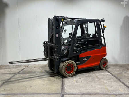 Elektromos 4 kerekű 2019  Linde E40-600 3500UUR [ACCU 2023]Triplex Vorkversteller cabine Sideshift Freelift (5)