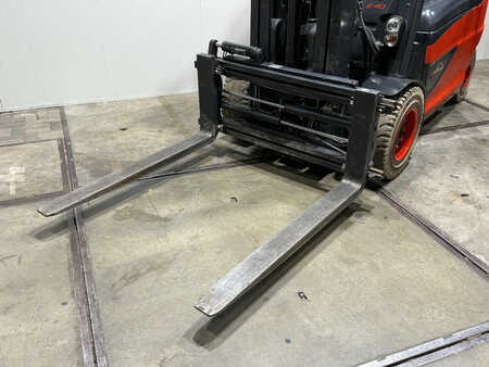 Elektromos 4 kerekű 2019  Linde E40-600 3500UUR [ACCU 2023]Triplex Vorkversteller cabine Sideshift Freelift (7)