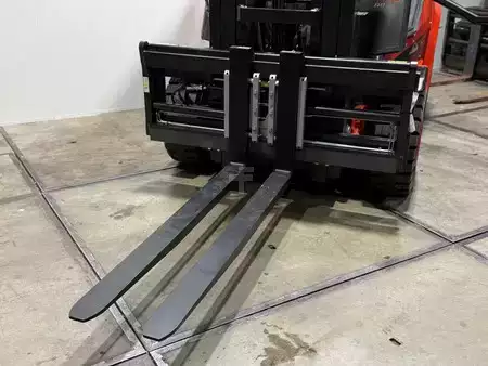 Dízel targoncák 2022  Linde H70D Triplex Vorkversteller Sideshift Nieuwe banden [[BJ2022]] (5)