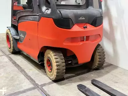 4-wiel elektrische heftrucks 2019  Linde E45 Triplex Freelift Sideshift non marking (11)