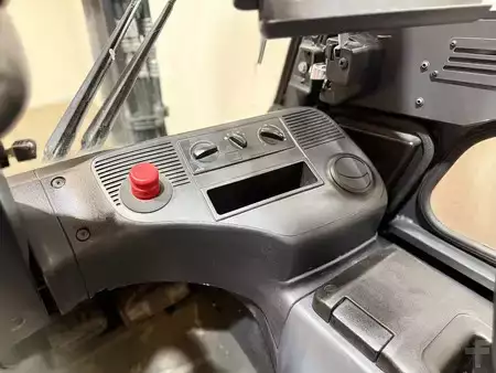 Elektromos 4 kerekű 2019  Linde E25 L Triplex 6,4M 2019 Vorkversteller sideshift cabine 6000uur (12)