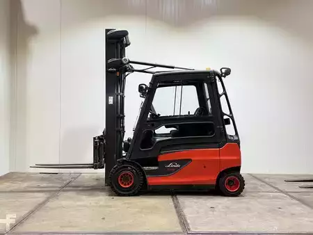 Elektromos 4 kerekű 2019  Linde E25 L Triplex 6,4M 2019 Vorkversteller sideshift cabine 6000uur (2)