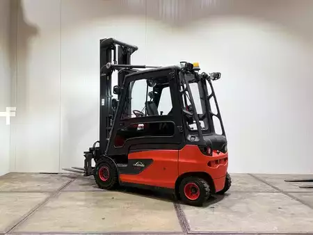 Elektromos 4 kerekű 2019  Linde E25 L Triplex 6,4M 2019 Vorkversteller sideshift cabine 6000uur (3)