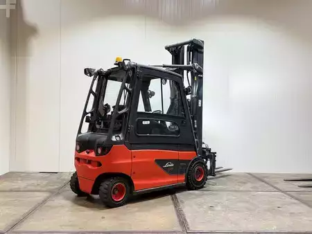 Elektromos 4 kerekű 2019  Linde E25 L Triplex 6,4M 2019 Vorkversteller sideshift cabine 6000uur (4)