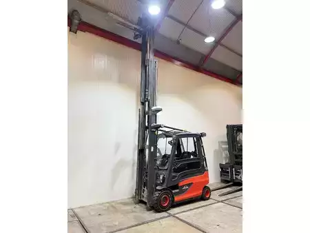 Elektromos 4 kerekű 2019  Linde E25 L Triplex 6,4M 2019 Vorkversteller sideshift cabine 6000uur (6)