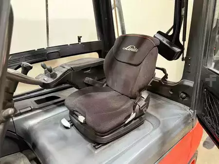 Elektromos 4 kerekű 2019  Linde E25 L Triplex 6,4M 2019 Vorkversteller sideshift cabine 6000uur (8)