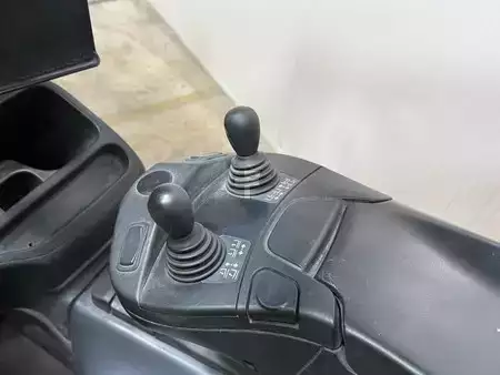 Dízel targoncák 2015  Linde E25 L 3854UUR!! Triplex vorkversteller sideshift (10)