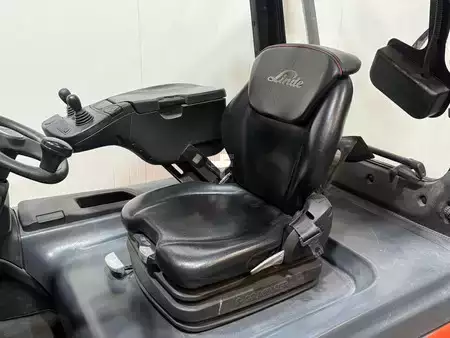 Dízel targoncák 2015  Linde E25 L 3854UUR!! Triplex vorkversteller sideshift (9)