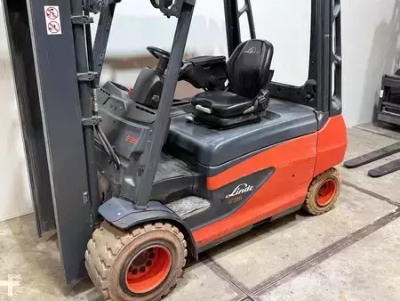 Elektro čtyřkolový VZV 2019  Linde E35 L triplex 4,8M 4x ventiel 3500KG 2019 Accu 2022 (6)