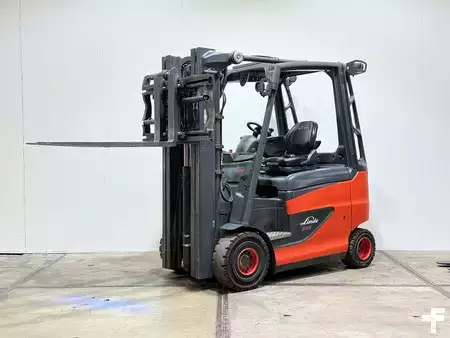 Elektromos 4 kerekű 2021  Linde E25-600 2021! 3000UUR! Triplex Vorkversteller Sideshift Nette machine! (1)