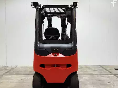 Elektromos 4 kerekű 2021  Linde E25-600 2021! 3000UUR! Triplex Vorkversteller Sideshift Nette machine! (4)