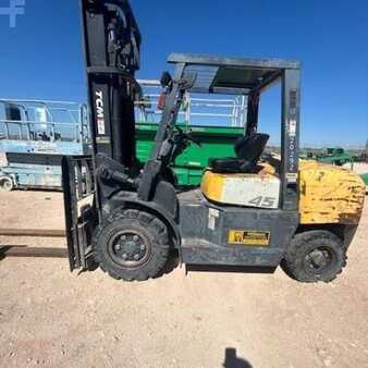 Diesel Forklifts 2011  TCM FD45T2 (3)