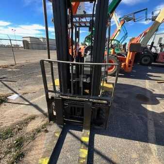 Natural Gas Forklifts 2015  Komatsu FG30HT-16 (3)