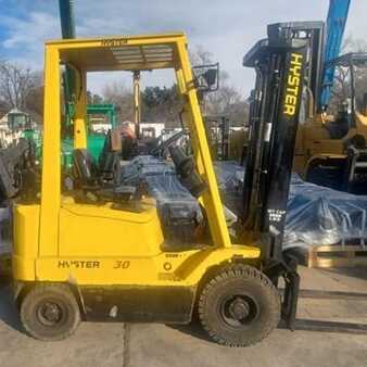 Propane Forklifts 2003  Hyster H30XM (2) 