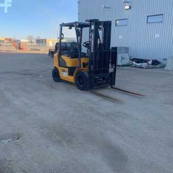 Montacargas GLP 2018  Hyundai 25L-7A (1)