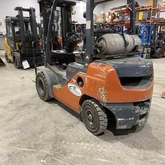 Diesel Forklifts 2012  Toyota 8FGU25 (5)