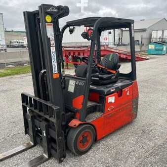 4 Wheels - Linde E20 (1)