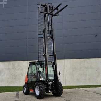 Rough Terrain Forklifts 2024  Manitou MC30-4 (1)