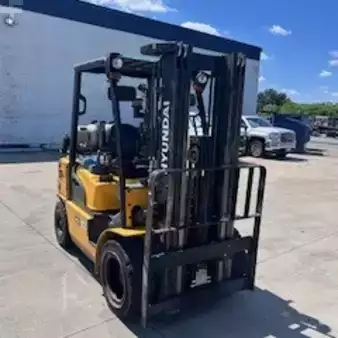 Propane Forklifts  Hyundai 30L-7A (1)